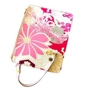 Chico’s NWT LBBC Pouch clutch wristlet